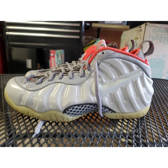 Nike Air Foamposite Pro Premium Pure Platinum size 9 Glow 616750-003